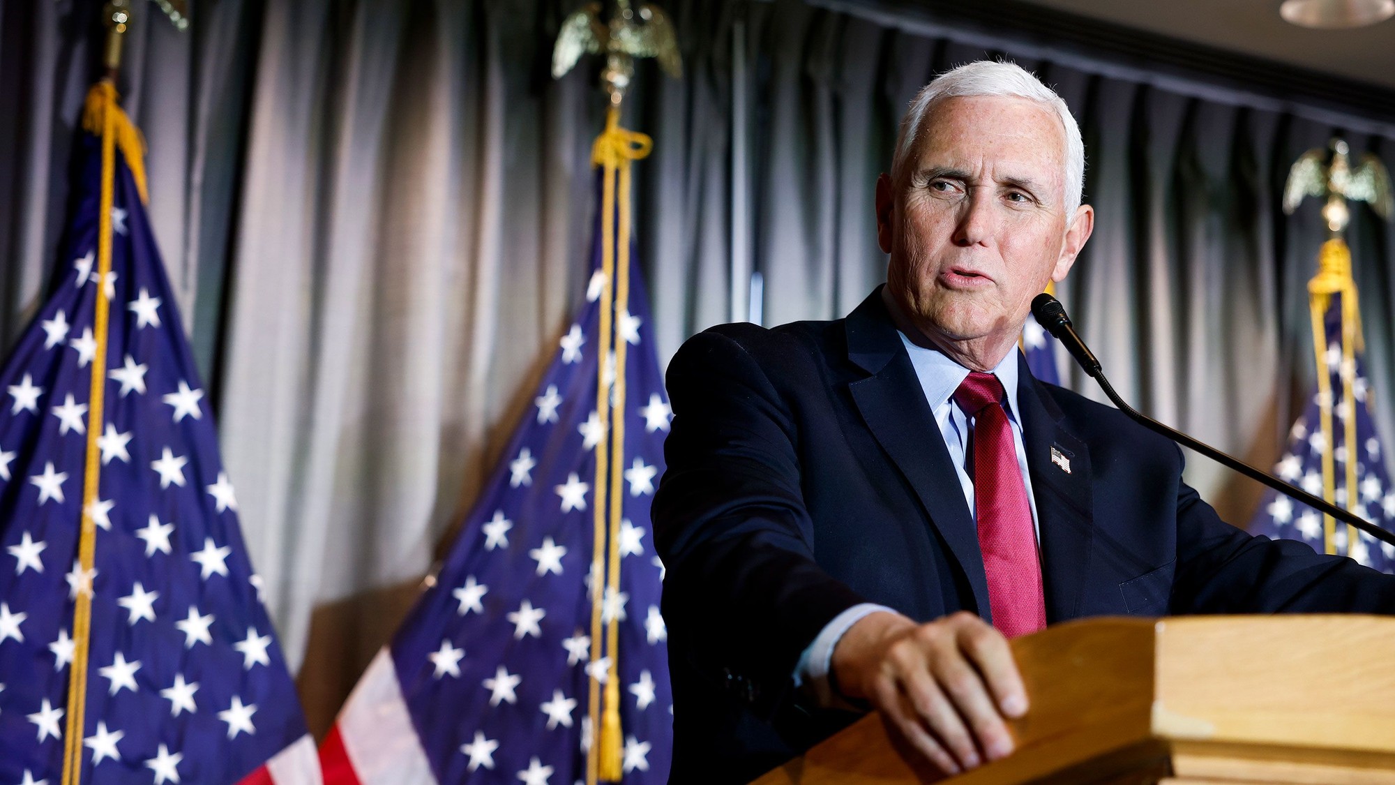 Cựu Ph&oacute; Tổng thống Mike Pence tuy&ecirc;n bố tham gia tranh cử Tổng thống v&agrave; đối đầu trực tiếp với &ocirc;ng Trump. Ảnh: Getty Images