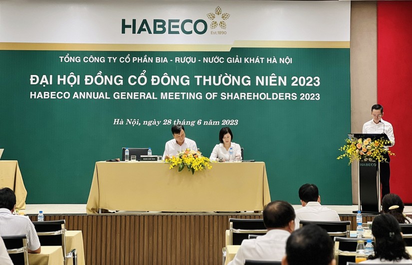 Ban Điều h&agrave;nh Habeco nhận định năm 2023, c&ocirc;ng ty sẽ tiếp tục phải đối mặt với nhiều kh&oacute; khăn khi gi&aacute; cả nhiều yếu tố đầu v&agrave;o v&agrave; chi ph&iacute; sản xuất kinh doanh c&oacute; xu hướng tăng. Ảnh: Habeco