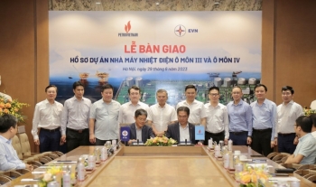 EVN bàn giao hồ sơ dự án nhiệt điện Ô Môn III và IV cho Petrovietnam