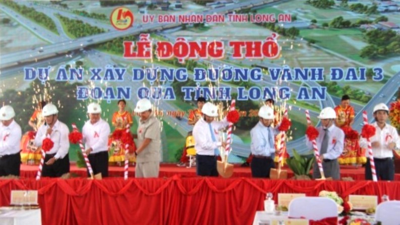 Lễ động thổ dự &aacute;n v&agrave;nh đai 3 qua địa b&agrave;n tỉnh Long An. Ảnh: B&aacute;o Giao th&ocirc;ng.