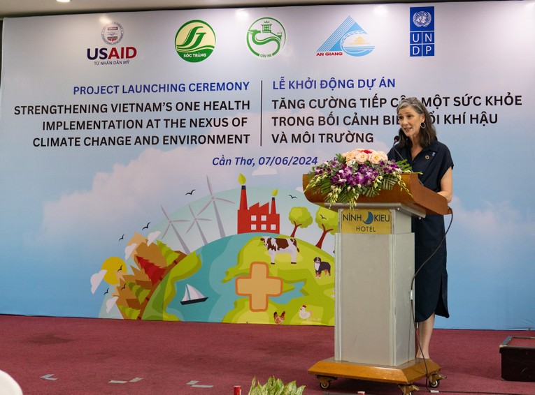 B&agrave; Ramla Khalidi, Trưởng đại diện thường tr&uacute; UNDP tại Việt Nam.