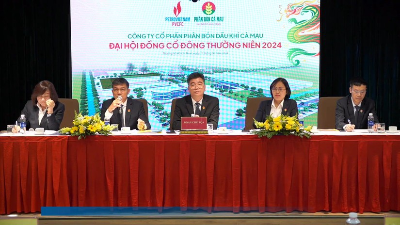 Cuộc họp ĐHĐCĐ thường ni&ecirc;n 2024 của Ph&acirc;n b&oacute;n C&agrave; Mau diễn ra theo h&igrave;nh thức trực tiếp v&agrave; trực tuyến.