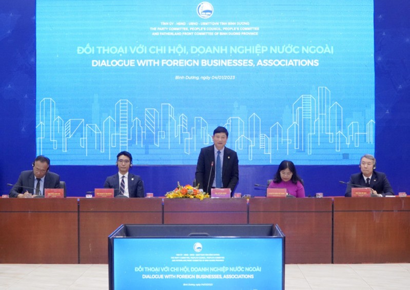 UBND tỉnh đối thoại với doanh nghiệp nước ngo&agrave;i năm 2023. Ảnh: Binhduong.gov.