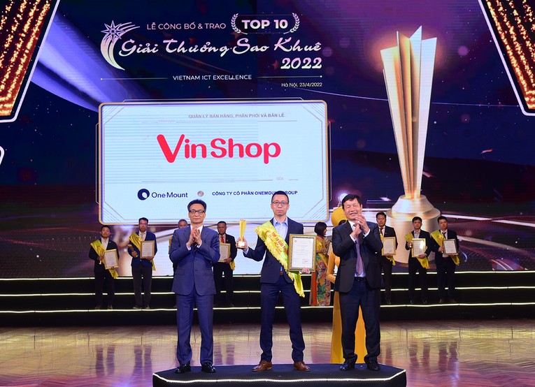 VinShop được đ&aacute;nh gi&aacute; đang đưa c&ocirc;ng nghệ thay đổi m&ocirc; h&igrave;nh b&aacute;n lẻ truyền thống.