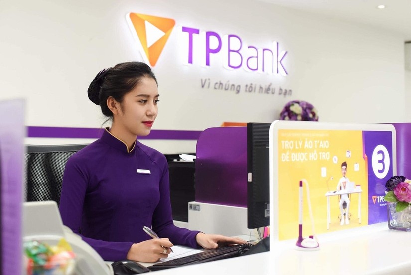 Kh&aacute;ch h&agrave;ng mới tăng mạnh, TPBank b&aacute;o l&atilde;i gần 3.800 tỷ đồng 6 th&aacute;ng đầu năm