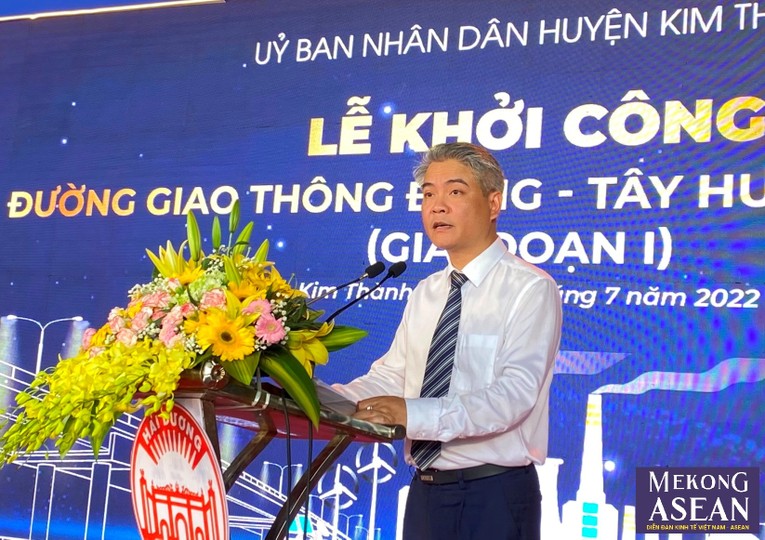 &Ocirc;ng Phạm Quang Hưng, Chủ tịch UBND huyện Kim Th&agrave;nh ph&aacute;t biểu tại buổi lễ.