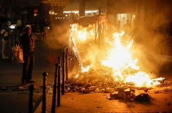 Pháp tăng cường 5.000 cảnh sát trong đêm bạo loạn thứ 4