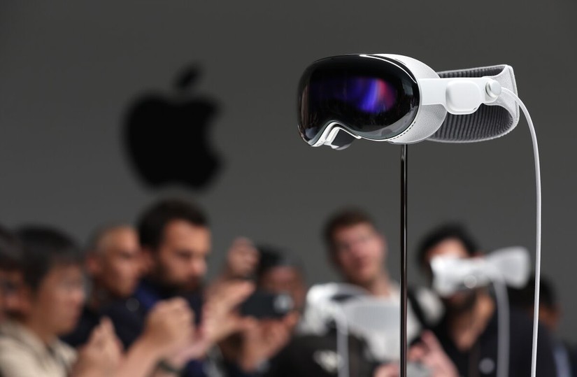 Apple &amp;amp;apos;thu hẹp&amp;amp;apos; kế hoạch sản xuất Vision Pro