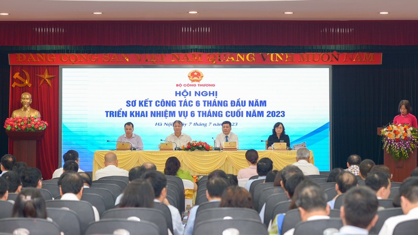 Hội nghị sơ kết c&ocirc;ng t&aacute;c 6 th&aacute;ng đầu năm, triển khai nhiệm vụ trọng t&acirc;m 6 th&aacute;ng cuối năm 2023 của Bộ C&ocirc;ng Thương diễn ra s&aacute;ng 7/7.