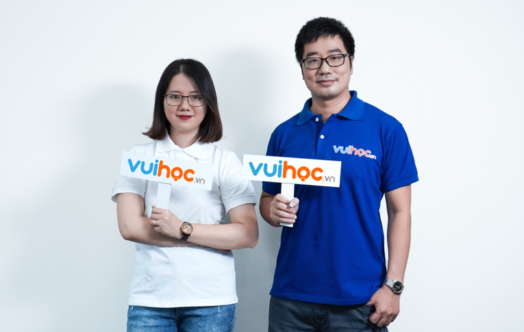 Hai nh&agrave; đồng s&aacute;ng lập của Vuihoc: &Ocirc;ng Đỗ Ngọc L&acirc;m v&agrave; b&agrave; Đỗ Minh Thu. Ảnh: Theo Vuihoc.