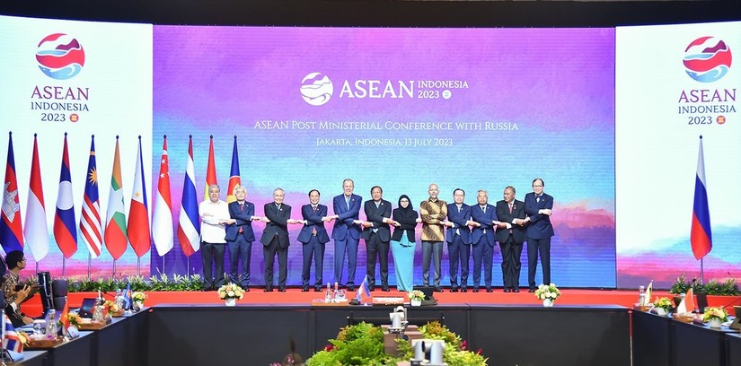 Bộ trưởng Ngoại giao B&ugrave;i Thanh Sơn v&agrave; c&aacute;c Bộ trưởng Ngoại giao ASEAN dự Hội nghị ASEAN - Nga. Ảnh: B&aacute;o Quốc tế