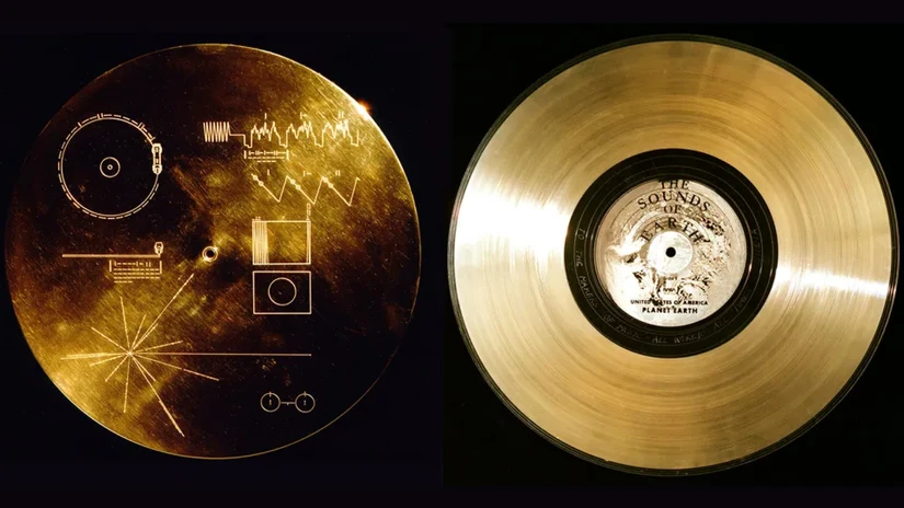 Đĩa ghi v&agrave;ng Voyager v&agrave; b&igrave;a chứa hướng dẫn ph&aacute;t đĩa ghi. Ảnh: NASA/JPL-Caltech