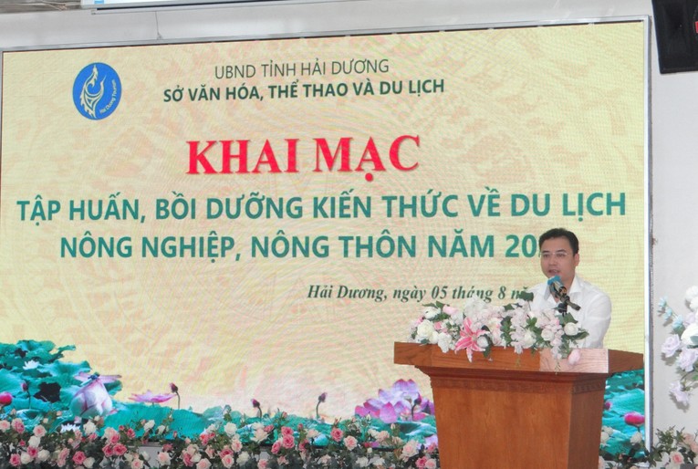 &Ocirc;ngVũ Đ&igrave;nh Tiến, Ph&oacute; Gi&aacute;m đốc Sở Văn ho&aacute;, Thể thao v&agrave; Du lịch Hải Dương ph&aacute;t biểu tại lớp tập huấn