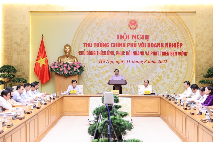 Thủ tướng gặp doanh nghiệp, th&aacute;o gỡ những điểm nghẽn trong triển khai ch&iacute;nh s&aacute;ch