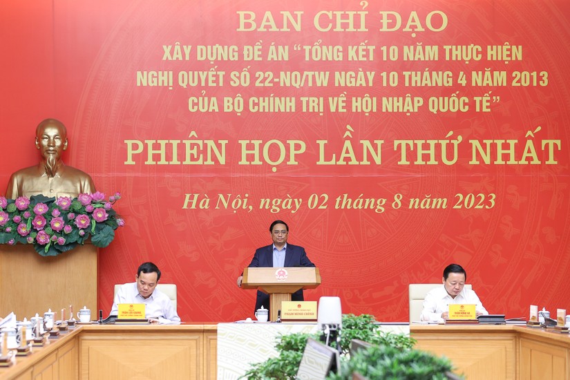 Thủ tướng Phạm Minh Ch&iacute;nh chủ tr&igrave; phi&ecirc;n họp thứ nhất Ban Chỉ đạo x&acirc;y dựng Đề &aacute;n &amp;amp;quot;Tổng kết 10 năm thực hiện Nghị quyết số 22-NQ/TW ng&agrave;y 10/4/2013 của Bộ Ch&iacute;nh trị về hội nhập quốc tế&amp;amp;quot; - Ảnh: VGP