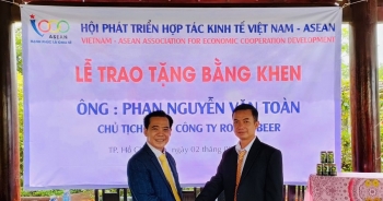 Hội VASEAN trao bằng khen cho CTCP Roma Beer