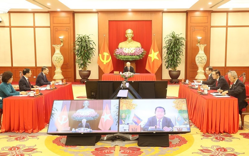 Tổng b&iacute; thư Nguyễn Ph&uacute; Trọng điện đ&agrave;m với Chủ tịch Đảng Nh&acirc;n d&acirc;n Campuchia, Thủ tướng Campuchia Hun Sen. Ảnh: TTXVN