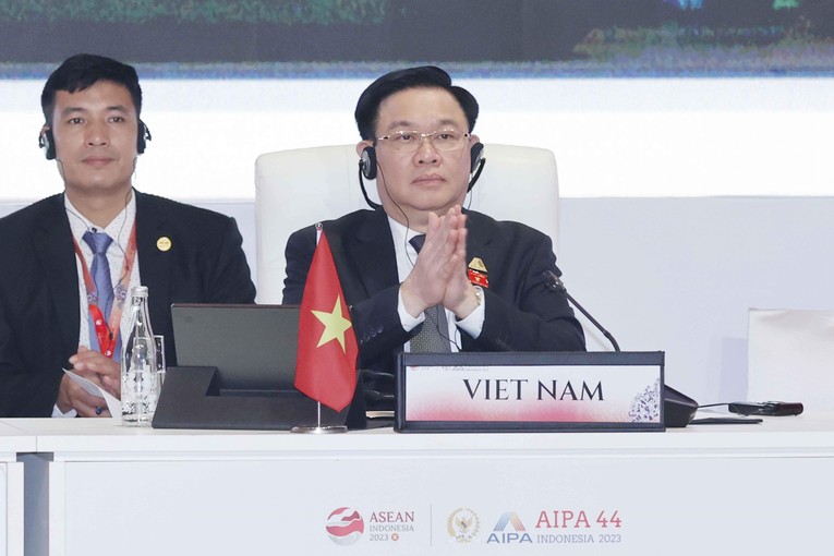 Chủ tịch Quốc hội khẳng định Việt Nam sẽ l&agrave;m hết sức m&igrave;nh c&ugrave;ng c&aacute;c nước ASEAN v&agrave; Nghị viện th&agrave;nh vi&ecirc;n AIPA nỗ lực x&acirc;y dựng một ASEAN - một AIPA vững mạnh. Ảnh: TTXVN