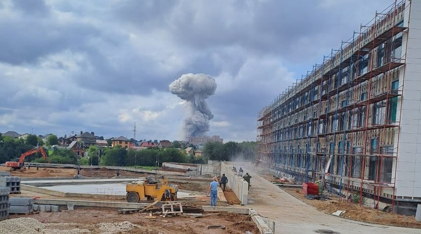 Vụ nổ tại nh&agrave; m&aacute;y cơ kh&iacute; quang học Zagorsk, th&agrave;nh phố Sergiev Posad. Moscow, Nga. Ảnh: RIA Novosti