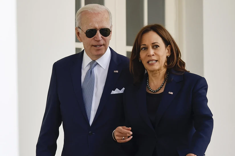 Tổng thống Mỹ Joe Biden v&agrave; Ph&oacute; tổng thống Kamala Harris. Ảnh: Bloomberg