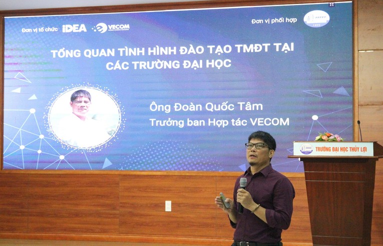 &Ocirc;ng Đo&agrave;n Quốc T&acirc;m, Trưởng ban hợp t&aacute;c của VECOM ph&aacute;t biểu tại hội thảo.