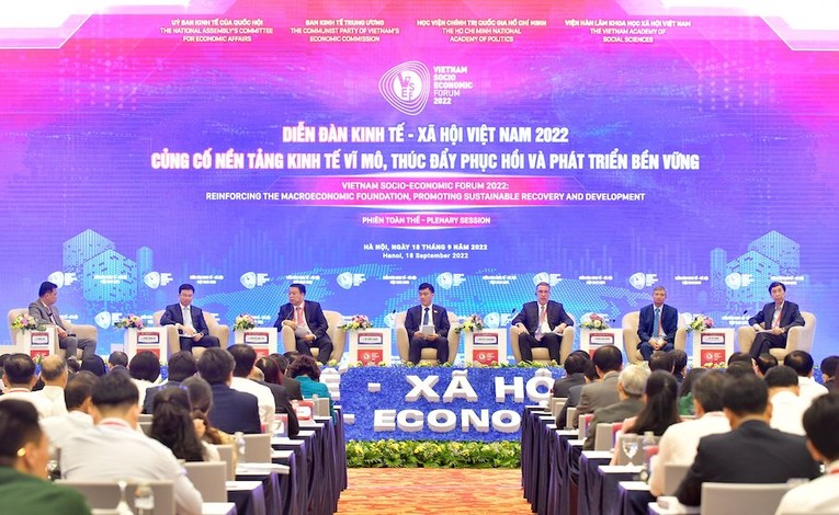 Phi&ecirc;n toạ đ&agrave;m cấp cao trong khu&ocirc;n khổ Diễn đ&agrave;n - Kinh tế X&atilde; hội 2022.