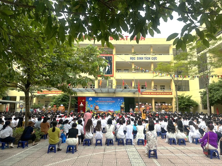 Lễ khai giảng tại trường THCS C&aacute;t Linh cũng diễn ra ngắn gọn trong v&ograve;ng 60 ph&uacute;t.