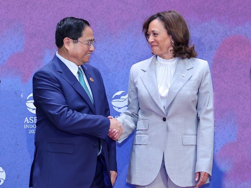 Thủ tướng Ch&iacute;nh phủ Phạm Minh Ch&iacute;nh v&agrave; Ph&oacute; Tổng thống Mỹ Kamala Harris. Ảnh: VGP