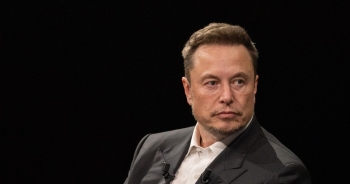 Tỷ phú Elon Musk từng ngắt Starlink để ngăn Ukraine tập kích Crimea