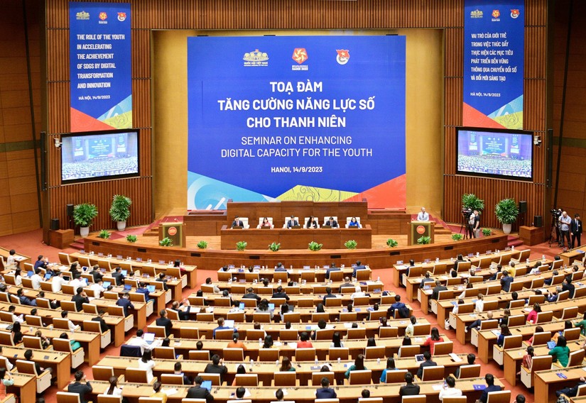 Tọa đ&agrave;m diễn ra trong khu&ocirc;n khổ Hội nghị Nghị sĩ trẻ to&agrave;n cầu lần thứ 9. Ảnh: CTTĐT Quốc hội