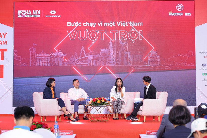 Họp b&aacute;o sự kiện H&agrave; Nội Marathon Techcombank 2023