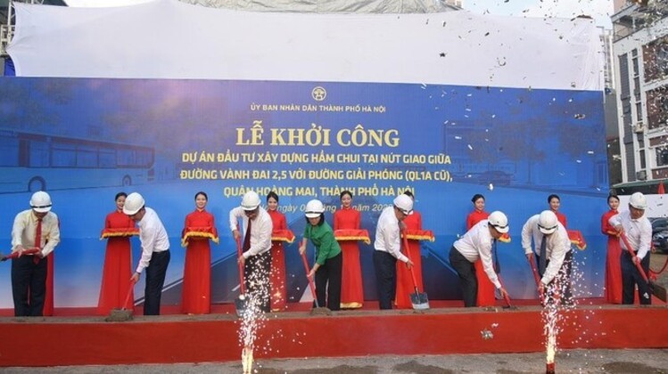 H&agrave; Nội khởi c&ocirc;ng x&acirc;y dựng hầm chui V&agrave;nh đai 2,5 qua đường Giải Ph&oacute;ng.