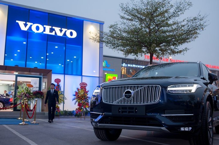 Savico l&agrave; đơn vị đầu ti&ecirc;n ph&acirc;n phối h&atilde;ng xe sang Volvo tại Việt Nam.