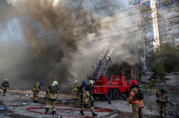 Ukraine cảnh báo &apos;tình hình nguy cấp&apos; khi Nga tấn công các nhà máy điện