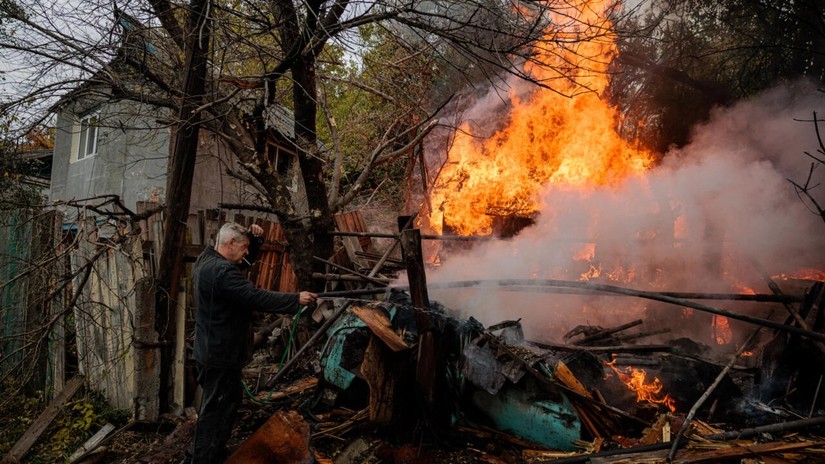 Thị trấn Bakhmut, Donbass sau trận ph&aacute;o k&iacute;ch, ng&agrave;y 23/10. Ảnh: AFP