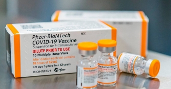 Việt Nam nhận thêm 1,5 triệu liều vaccine cho trẻ từ 5 - 11 tuổi