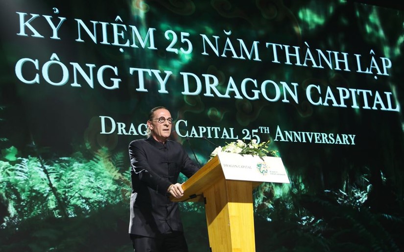 Chủ tịch Dragon Capital Việt Nam Dominic Scriven tại buổi lễ th&agrave;nh lập c&ocirc;ng ty năm 2019