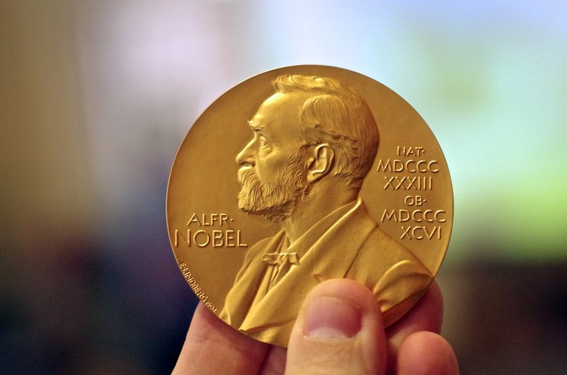 Giải Nobel 2023 được trao cho 11 c&aacute; nh&acirc;n trong 6 lĩnh vực y tế, vật l&yacute;, h&oacute;a học, văn học, kinh tế v&agrave; h&ograve;a b&igrave;nh. Ảnh: Flickr