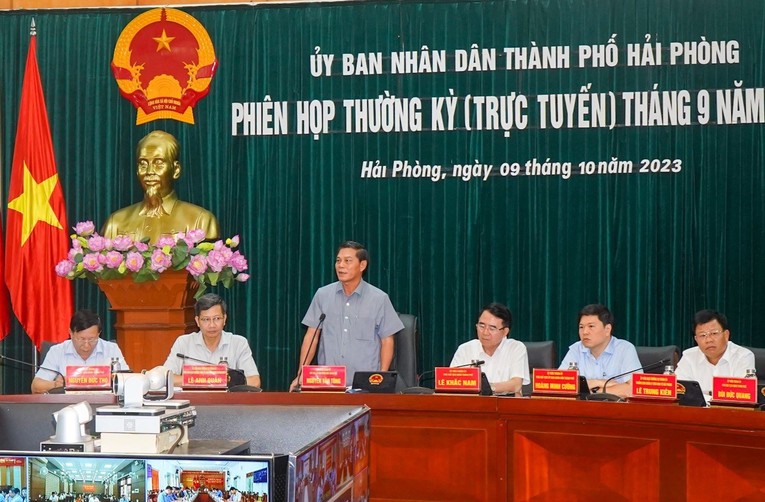 Chủ tịch UBND th&agrave;nh phố Hải Ph&ograve;ng Nguyễn Văn T&ugrave;ng ph&aacute;t biểu tại phi&ecirc;n họp. Ảnh: Haiphong.gov