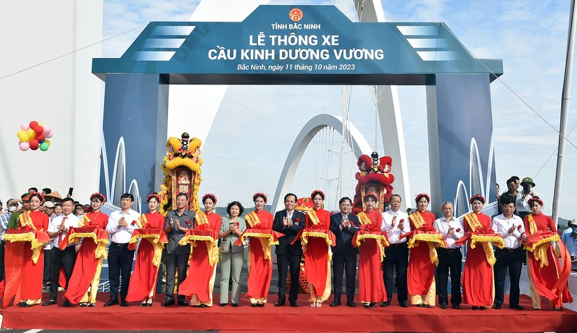 Lễ kh&aacute;nh th&agrave;nh cầu Kinh Dương Vương, Bắc Ninh. Ảnh: Bacninh.gov