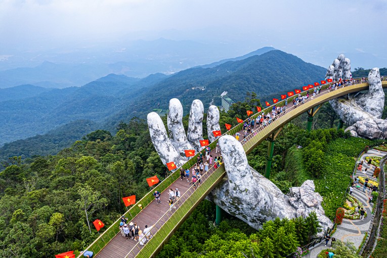 Cầu V&agrave;ng - Sun World Ba Na Hills