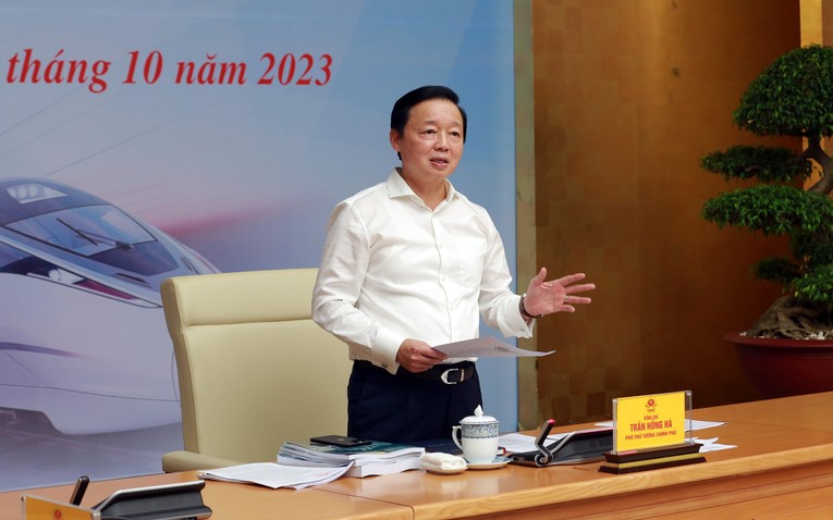 Ph&oacute; Thủ tướng Trần Hồng H&agrave; nhận định việc lựa chọn kịch bản ph&aacute;t triển đường sắt tốc độ cao phải do thị trường quyết định. Ảnh: VGP.