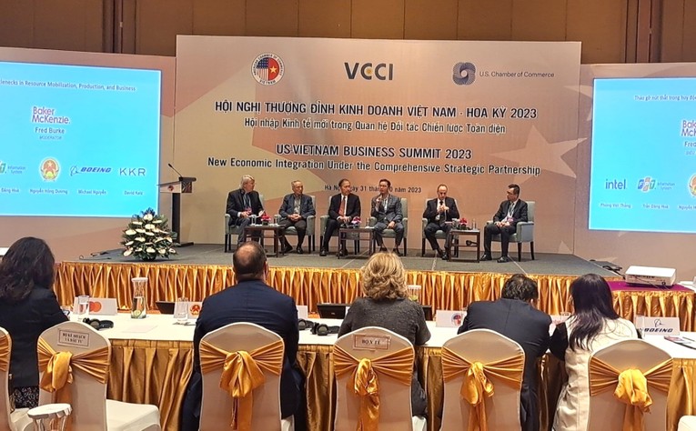C&aacute;c đại biểu trao đổi tại Hội nghị Thượng đỉnh Kinh doanh Việt Nam-Hoa Kỳ lần thứ 6 - Ảnh: VGP