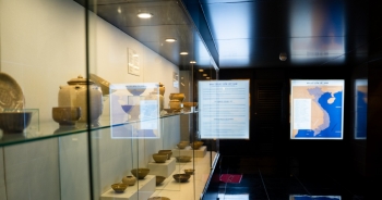 Kể chuyện lịch sử qua đồ gốm tại Bảo tàng Mỹ thuật Việt Nam