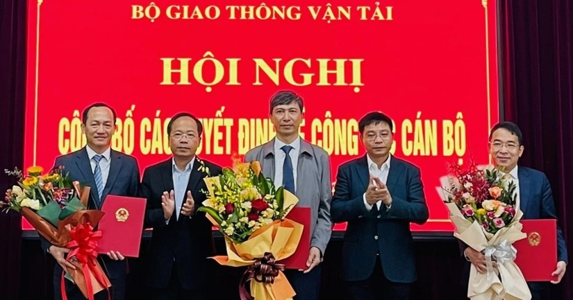 Hội nghị c&ocirc;ng bố c&aacute;c quyết định của Bộ trưởng Bộ Giao th&ocirc;ng vận tải bổ nhiệm nh&acirc;n sự