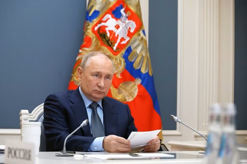 Tổng thống Nga Vladimir Putin tham dự Hội nghị thượng đỉnh G20 trực tuyến tại Moscow, Nga, ng&agrave;y 22/11. Ảnh: Sputnik