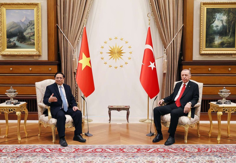 Thủ tướng Phạm Minh Ch&iacute;nh hội kiến Tổng thống Thổ Nhĩ Kỳ Recep Tayyip Erdogan. Ảnh: VGP