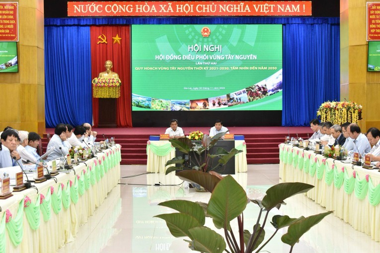 Phát triển Tây Nguyên theo mô hình '3 cực - 3 tiểu vùng - 5 hành lang'