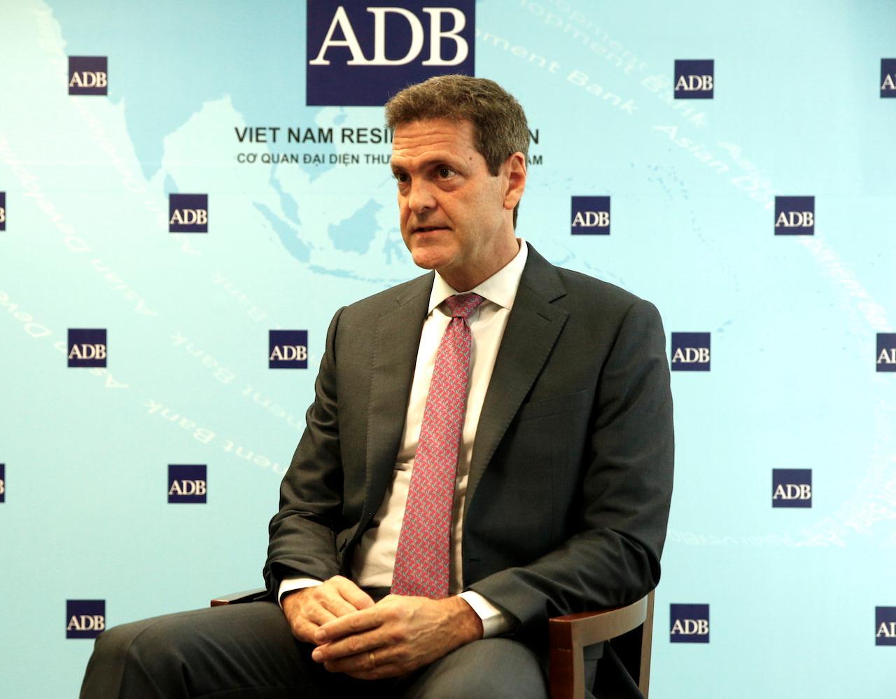 &Ocirc;ng Andrew Jeffries, Gi&aacute;m đốc quốc gia của ADB tại Việt Nam. Ảnh: ADB