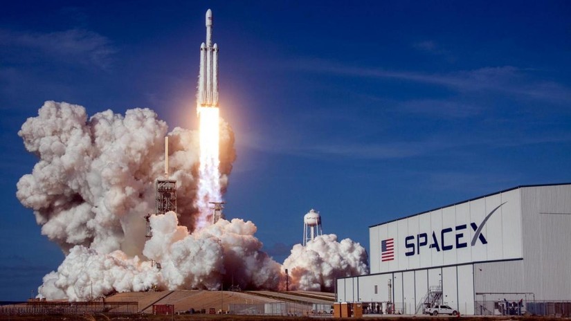 T&agrave;u Starship của SpaceX sẽ l&agrave; phương tiện ph&oacute;ng mạnh nhất thế giới từng được ph&aacute;t triển v&agrave; sẽ c&oacute; khả năng chở hơn 100 tấn l&ecirc;n quỹ đạo Tr&aacute;i Đất. Ảnh: QZ